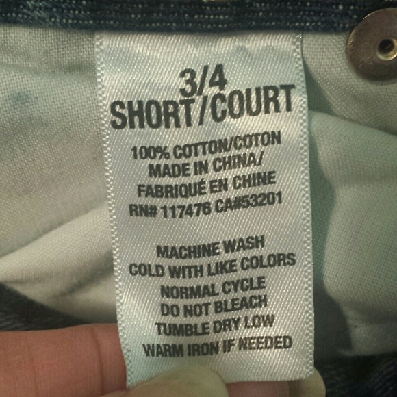 Aeropostale Hailey Distressed Jeans sz 4 short - Picture 5 of 10